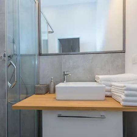 Provenir Strzelecka 25 Poznań