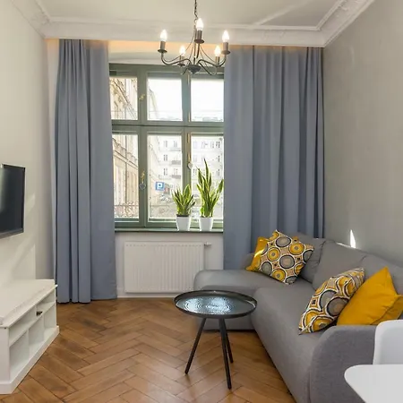 Provenir Strzelecka 25