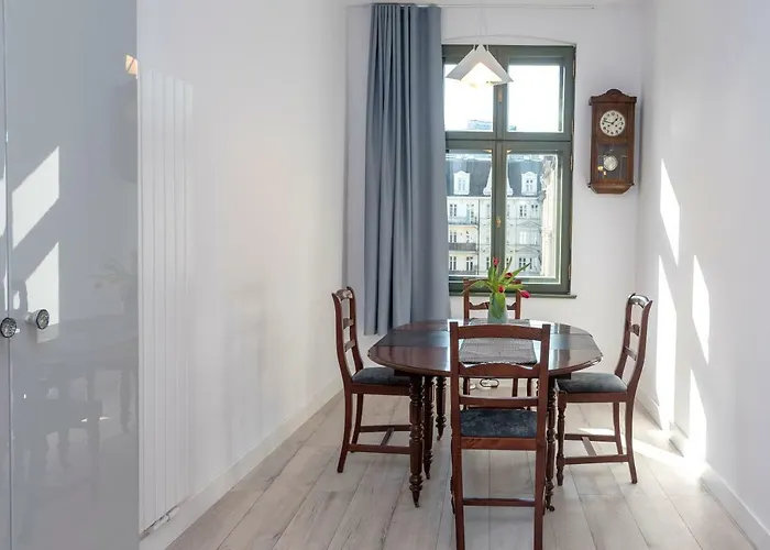 Provenir Strzelecka 25 *